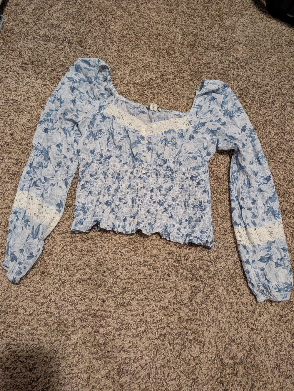 American Eagle Outfitters Blue Floral Long-Sleeve Smocked Top